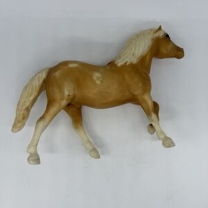 Breyer Strikey Silvretta Stralika Vintage Horse Toy Flaw